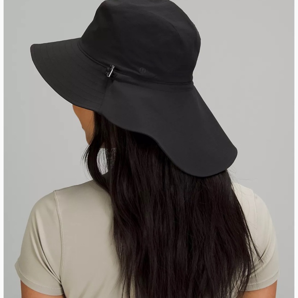 Women's Cinchable Wide Brim Bucket Hat